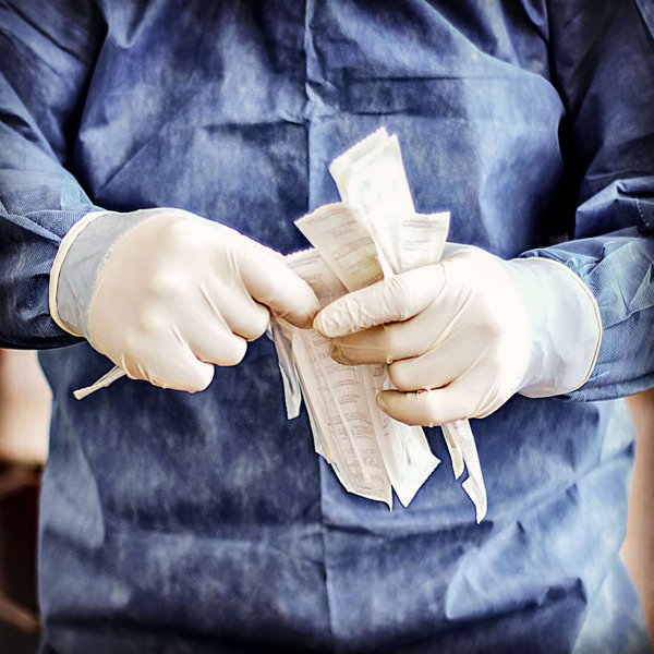 What are the pros and cons of investing in vacation homes?