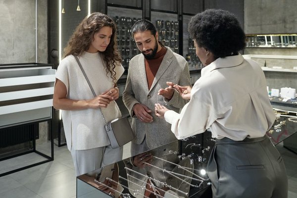 What are the main parameters to take into account when choosing a necklace?